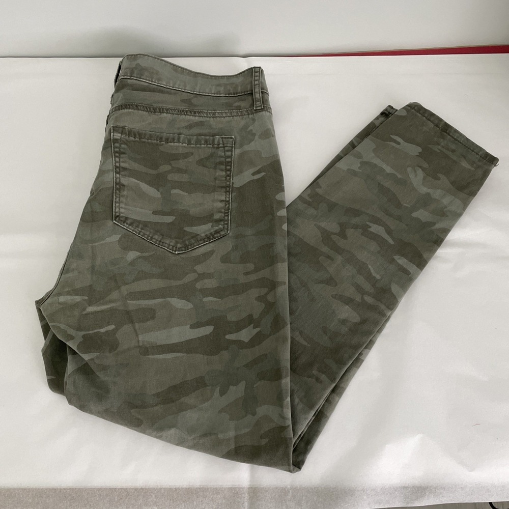 Loft Marisa Skinny Camo Pants Womens 8P Olive Green Camouflage Petite Slim Fit
